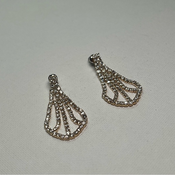 Vintage Gold Tone Tear Drop Shaped Dangle Stud Earrings - Picture 3 of 9